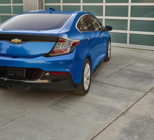Still a liftback, the 2016 Volt adds an extra passenger seat in the back (Image: General Motors)