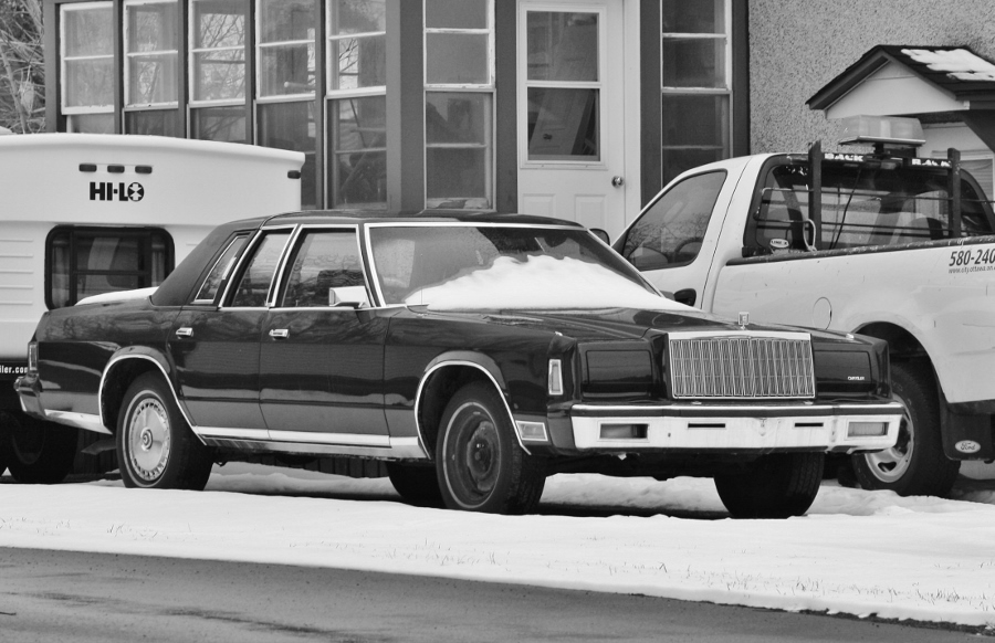 1979 or 1980 R-body Chrysler New Yorker, spotted in Gatineau, Quebec.