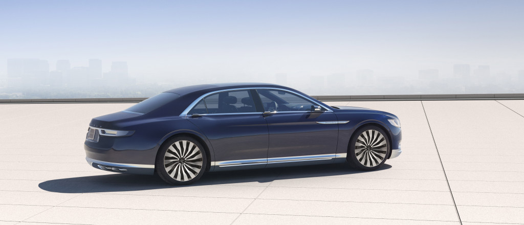 Attractive lower-body chrome trim accentuates the Continental's lines, length, and perceived luxury (Image: Ford Motor Company)